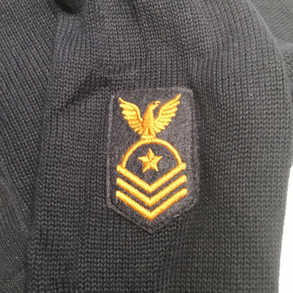 LRL Navy Pullover - Picture 2 of 7